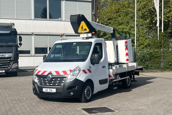 Renault Master KLUBB 11m / 2 Personas -200kg LK94